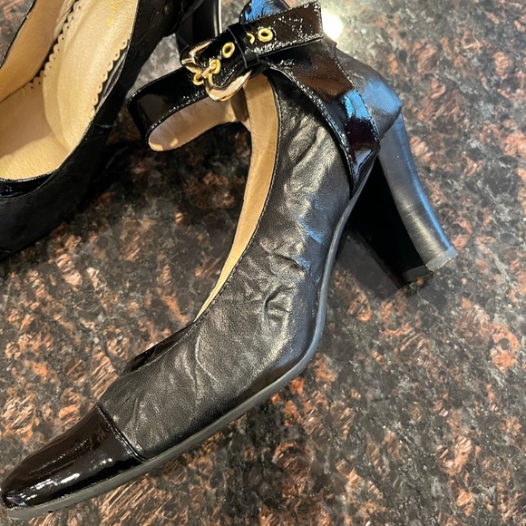 Kadandier Vintage Black Leather And Patent Leather Ankle Strap Closed Toe - Picture 11 of 12